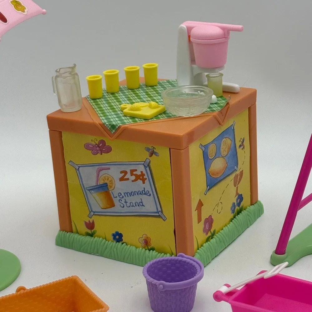 Fisher Price Loving Family Dollhouse Lemonade Stand Swing Wagon Umbrella Set